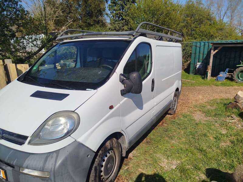 Weiß Gebraucht 2006 Opel Vivaro Edition Van | 6.490 € (Fairer Preis) - Bild 1/4
