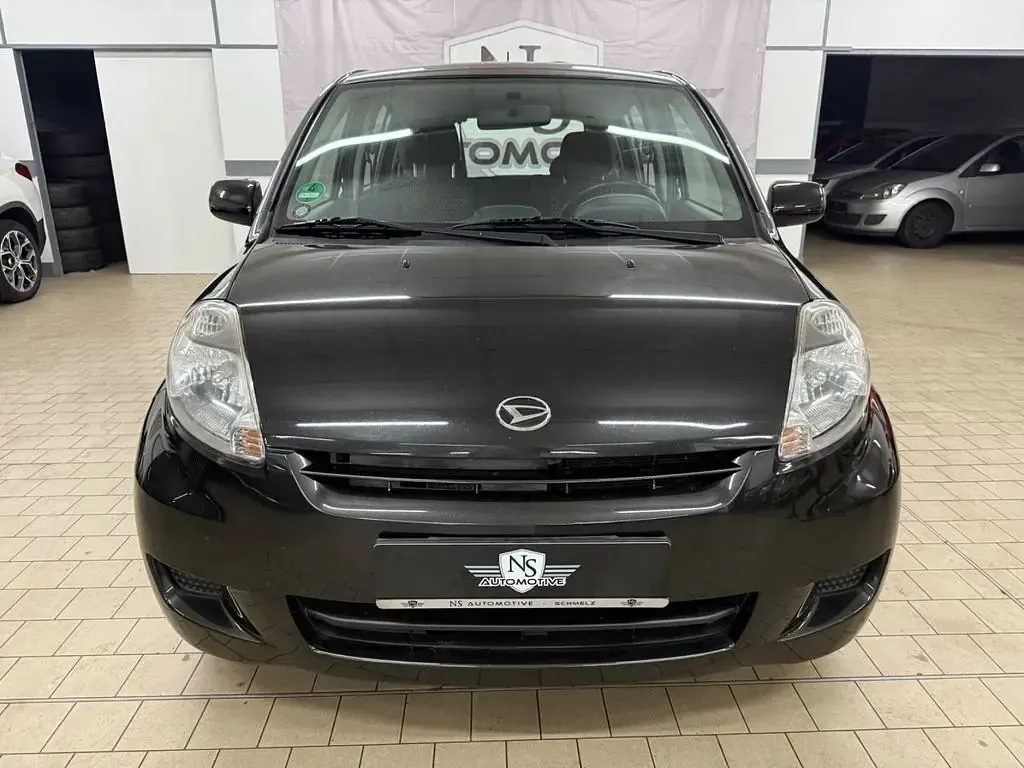 Gebraucht Daihatsu Sirion 91 PS (66 kW) 2008 Schwarz Kleinwagen