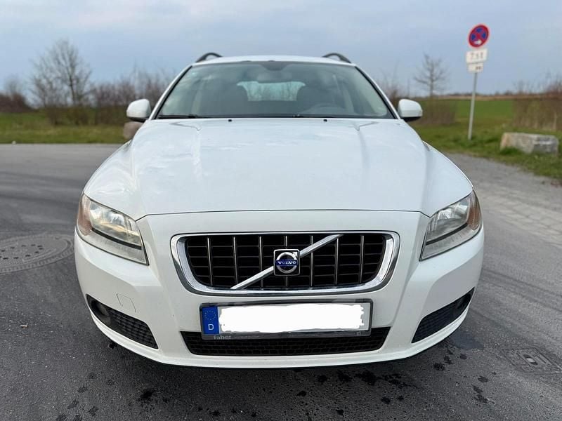 Gebraucht Volvo V70 185 PS (136 kW) 2007 Weiß Kombi