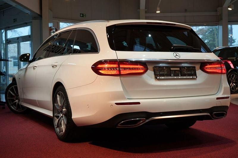 Gebraucht Mercedes E300 AMG 245 PS (180 kW) 2019 Weiß Limousine