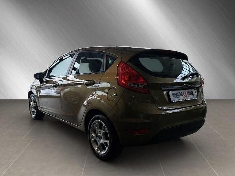 Gebraucht Ford Fiesta Titanium 82 PS (60 kW) 2012 Braun Kleinwagen