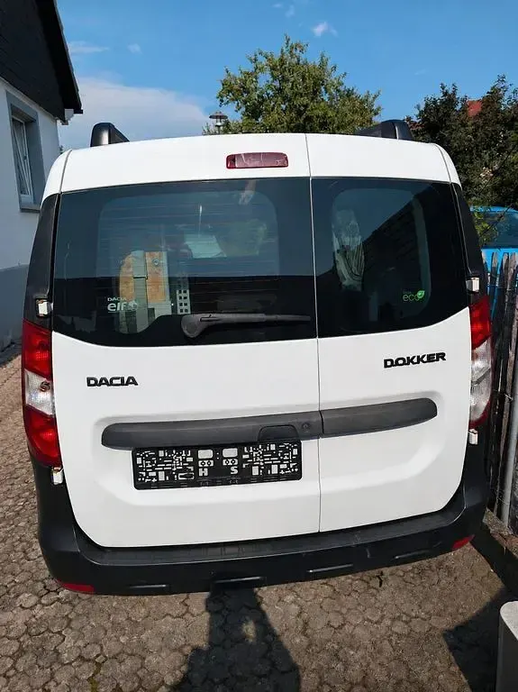 Gebraucht Dacia Dokker Lauréate 90 PS (66 kW) 2014 Weiß Van / Kleinbus