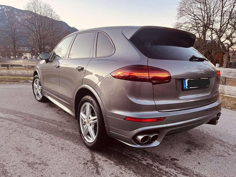 Gebraucht Porsche Cayenne S 420 PS (308 kW) 2016 Grau SUV