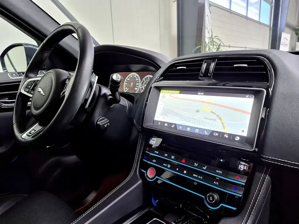 Gebraucht Jaguar F-Pace R-Sport 300 PS (220 kW) 2018 Blau SUV