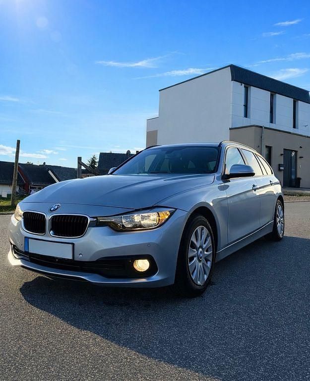 Second-hand BMW 318 150 CP (110 kW) 2017 Argintiu Break
