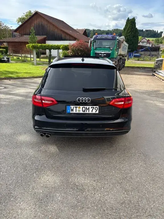 Gebraucht Audi A4 S-Line 177 PS (130 kW) 2012 Schwarz Kombi