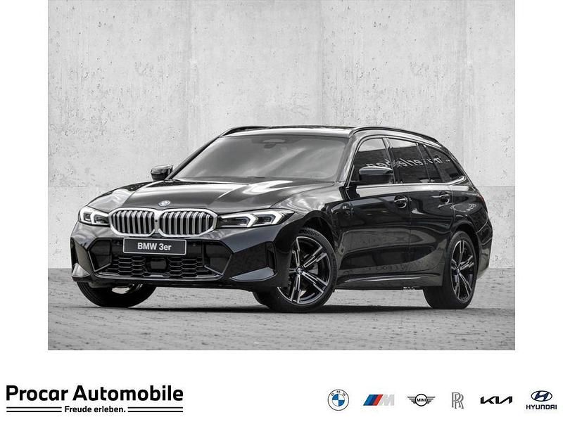 Black sapphire Neu 2025 BMW 330e M Sport Kombi | 63.989 € - Bild 1/4