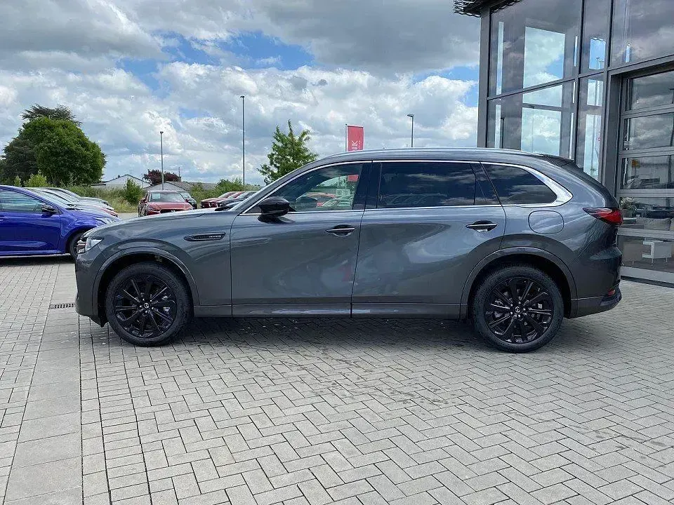Neu Mazda CX-80 Homura-Line 254 PS (186 kW) 2026 Grau SUV