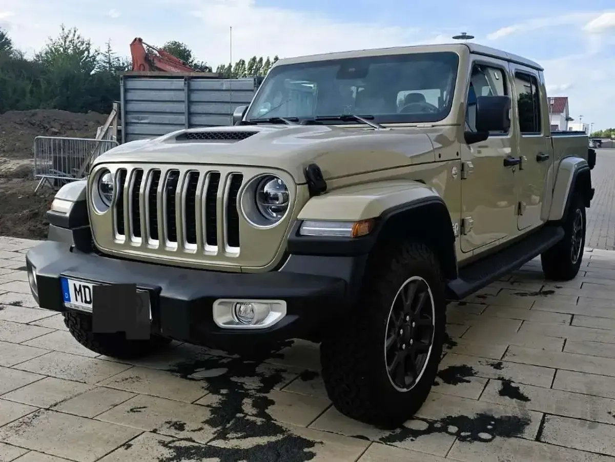 Gebraucht Jeep Gladiator Overland 264 PS (194 kW) 2022 Beige Pickup