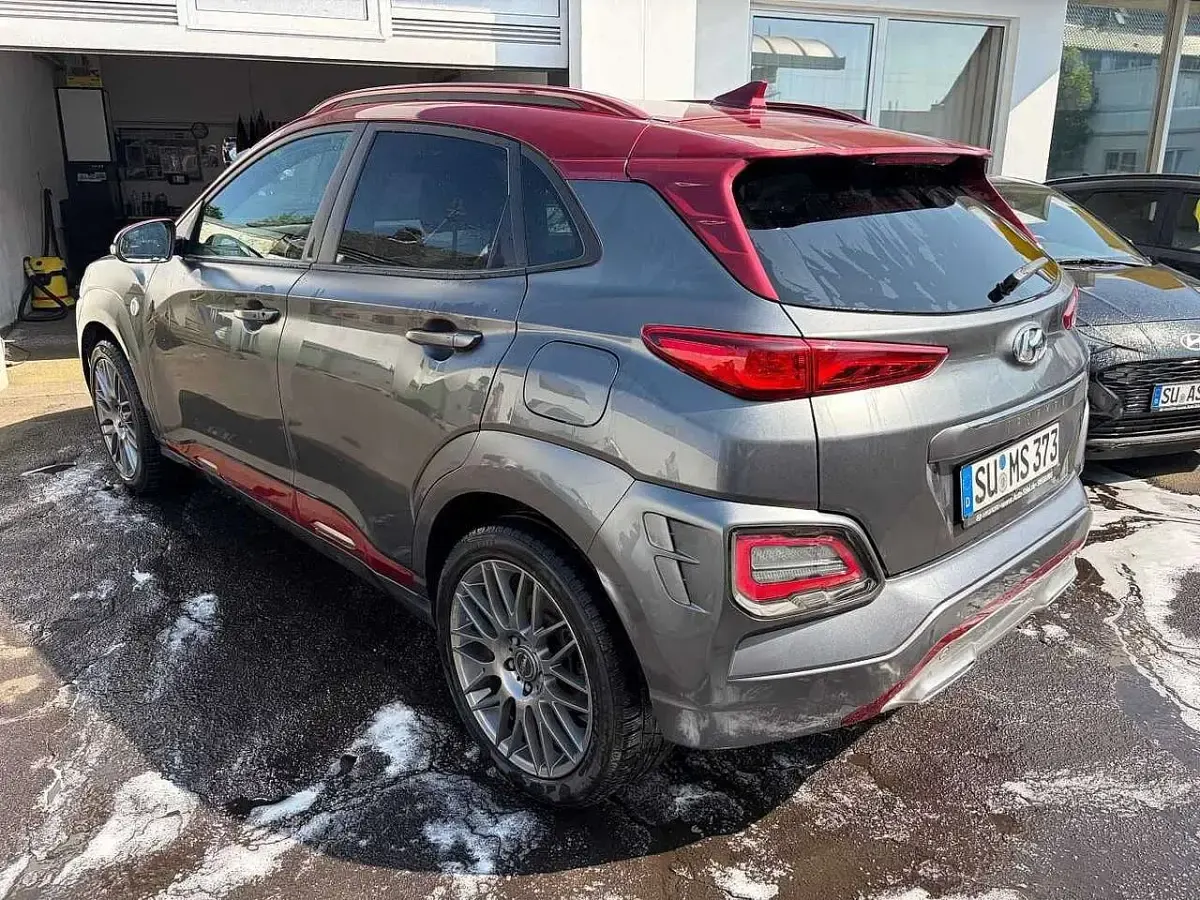 Gebraucht Hyundai Kona Edition 177 PS (130 kW) 2019 Schwarz SUV