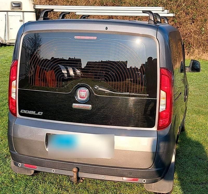 Gebraucht Fiat Doblò 120 PS (88 kW) 2019 Andere farben Van / Kleinbus