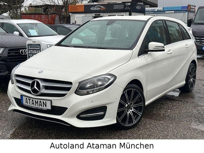 Weiß Gebraucht 2016 Mercedes B180 Van / Kleinbus | 13.999 € (Fairer Preis) - Bild 1/4