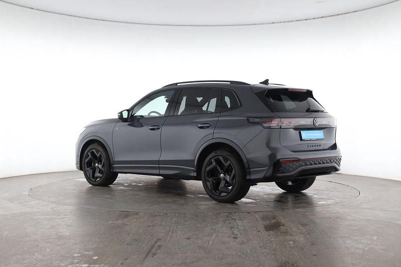 Gebraucht VW Tiguan Style 150 PS (110 kW) 2024 Grau SUV
