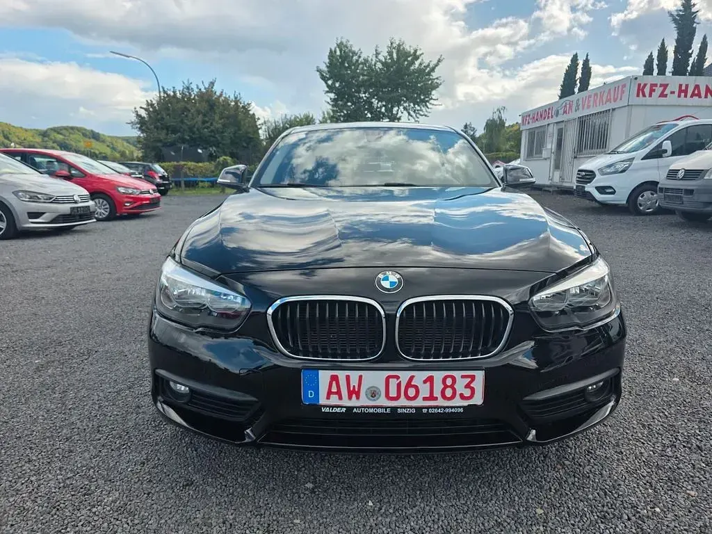 Usado BMW 116 Advantage 109 CV (80 kW) 2017 Negro Utilitario