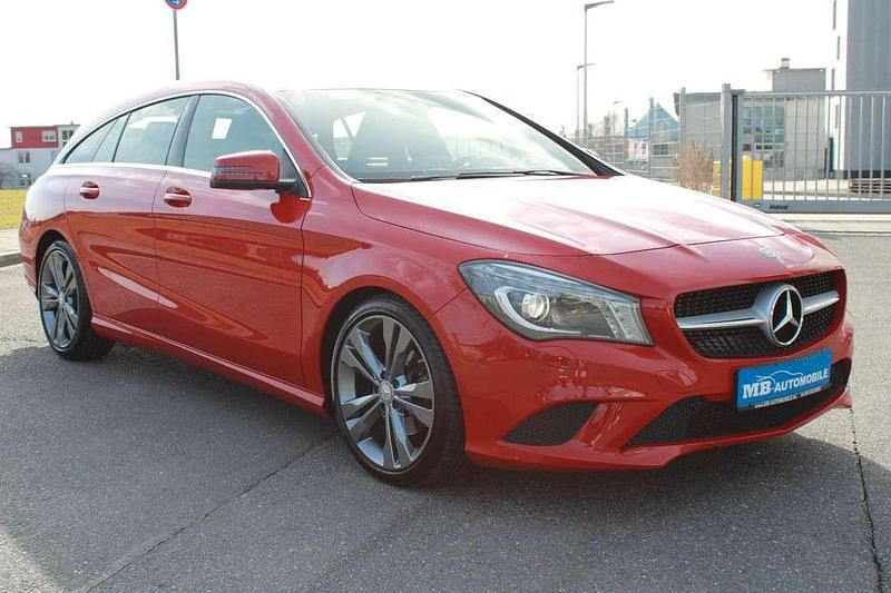 Gebraucht Mercedes CLA180 122 PS (89 kW) 2015 Jupiterrot uni Limousine