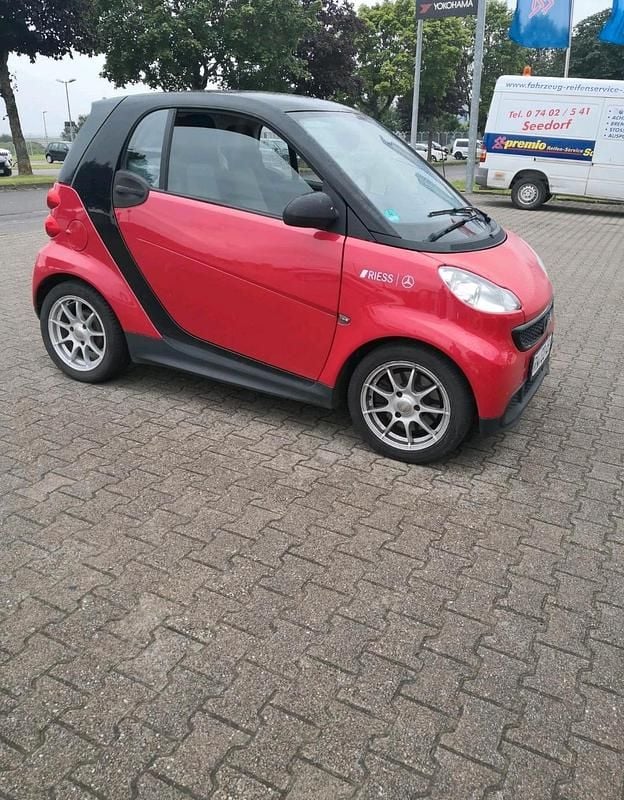 Rot Gebraucht 2013 Smart ForTwo Coupé Kleinwagen | 6.290 € (Fairer Preis) - Bild 1/4