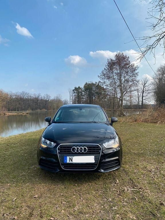 Używany Audi A1 Attraction 86 KM (63 kW) 2011 Hatchback