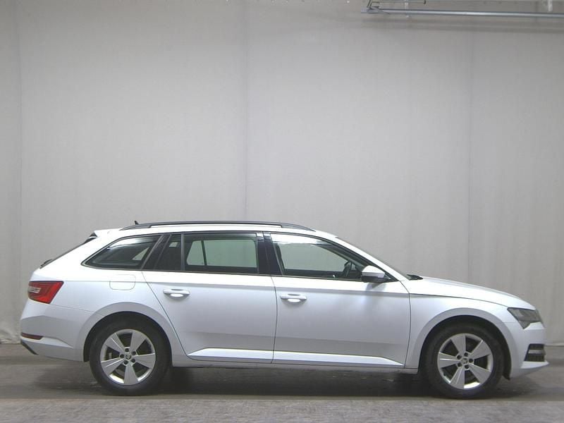 Weiss Gebraucht 2021 Skoda Superb Active Kombi | 17.480 € (Fairer Preis) - Bild 1/4