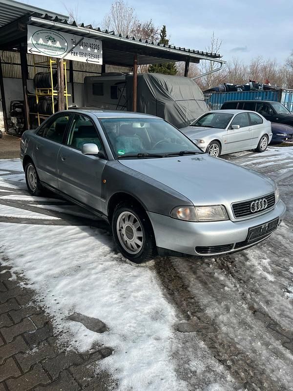 Silber Gebraucht 1998 Audi A4 Limousine | 799 € (Guter Preis) - Bild 1/4