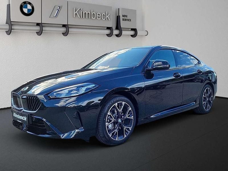 Saphirschwarz metallic Neu 2025 BMW 220 M Sport Coupé | 38.880 € (Superpreis) - Bild 1/4