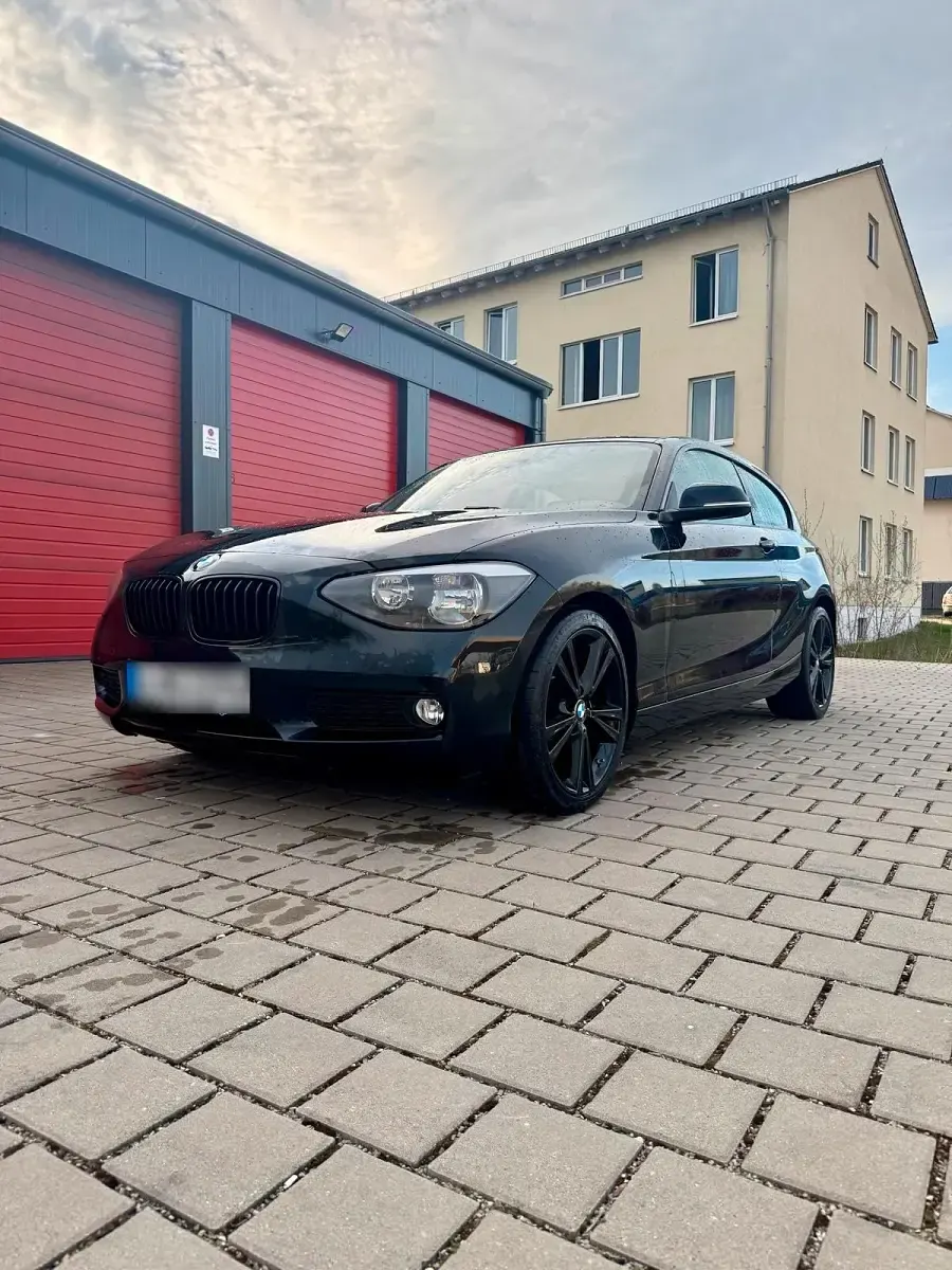 Gebraucht BMW 118 Advantage 143 PS (105 kW) 2013 Schwarz Kleinwagen