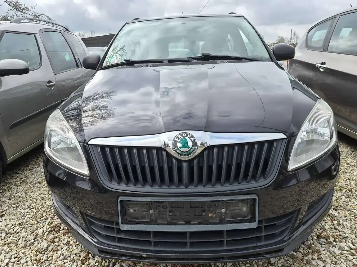 Gebraucht Skoda Fabia Special 69 PS (50 kW) 2011 Schwarzmagic perleffekt Kombi