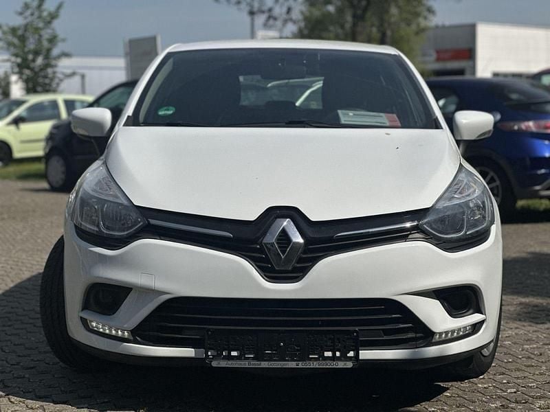 Gebraucht Renault Clio IV Life 75 PS (55 kW) 2018 Weiß Kleinwagen