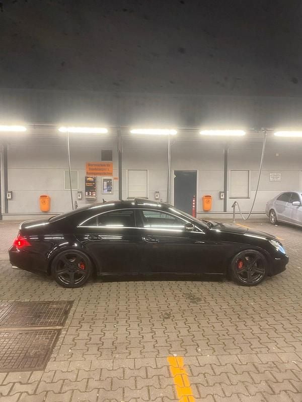 Schwarz Gebraucht 2007 Mercedes CLS350 Limousine | 7.999 € (Fairer Preis) - Bild 1/4