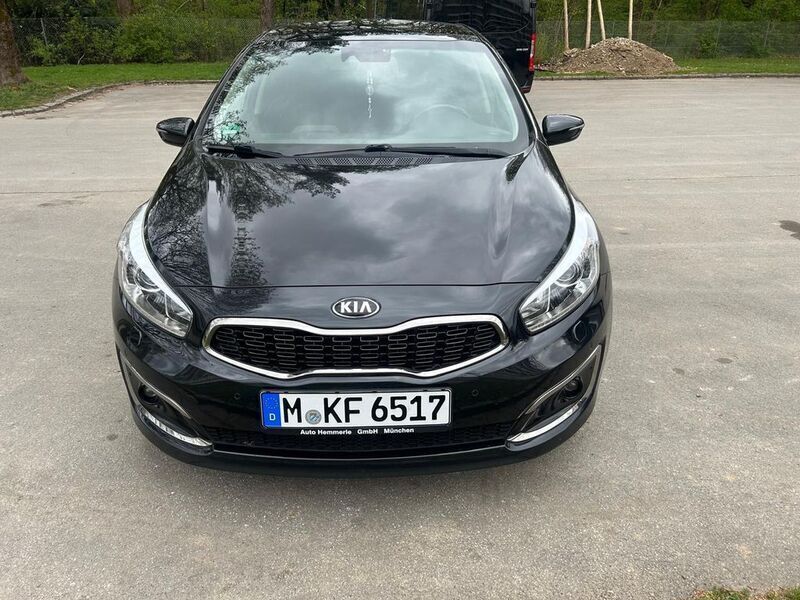 Schwarz Gebraucht 2015 Kia Ceed Platinum Edition Limousine | 10.900 € (Fairer Preis) - Bild 1/4
