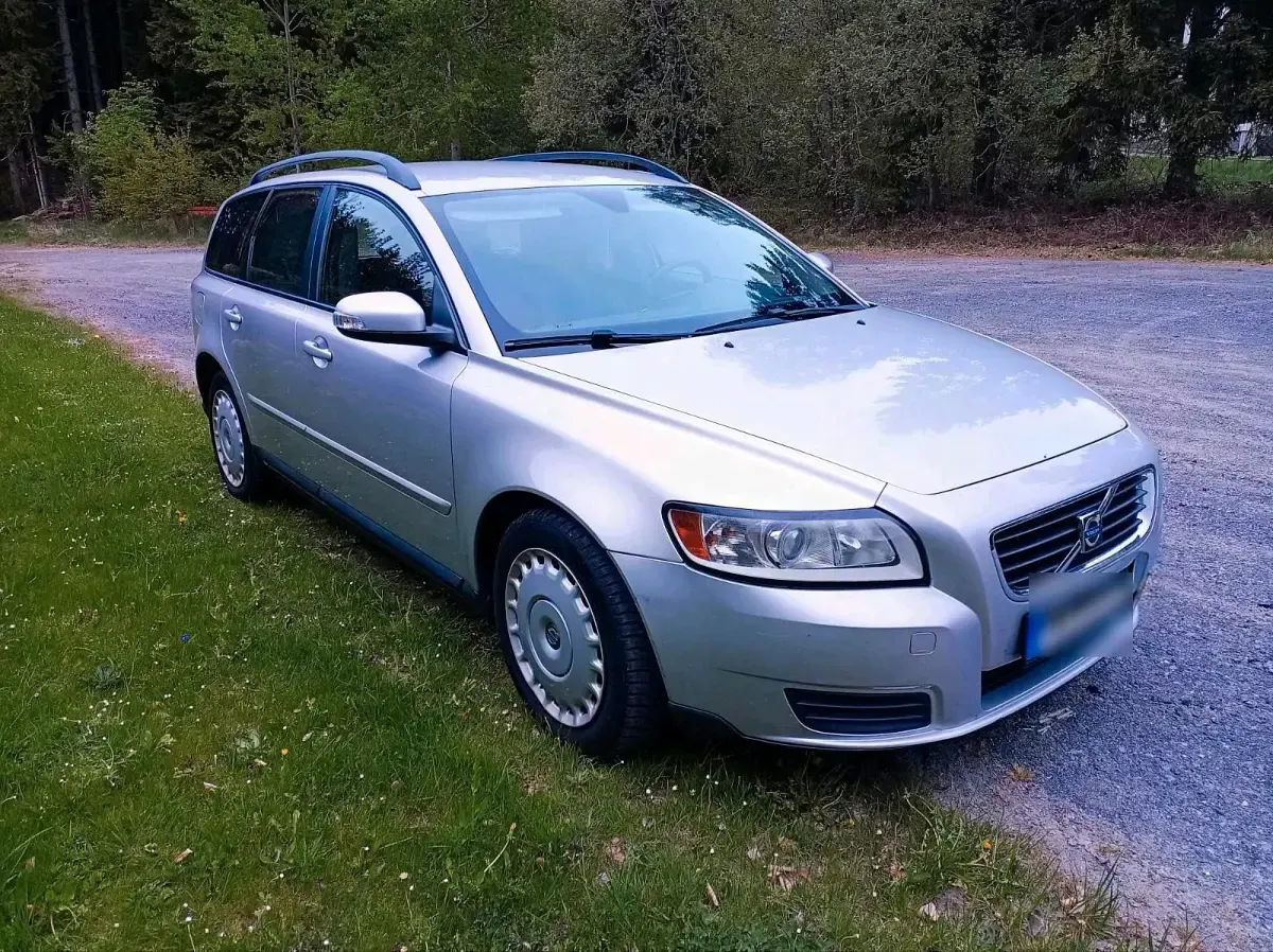 Gebraucht Volvo V50 136 PS (100 kW) 2007 Silber Kombi