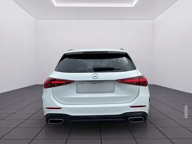 Gebraucht Mercedes C300 AMG line 265 PS (194 kW) 2023 Weiß Kombi