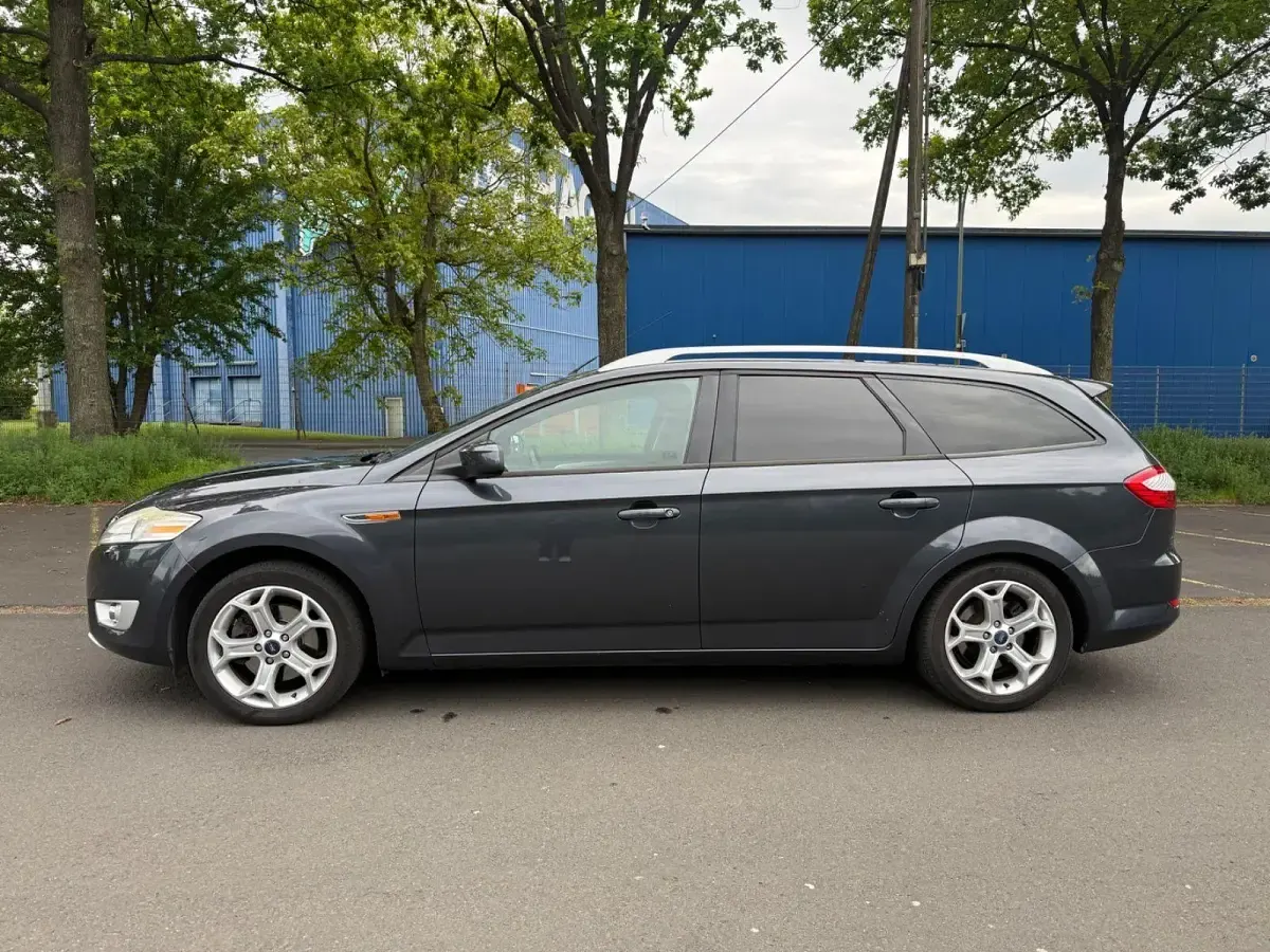 Gebraucht Ford Mondeo Sport 140 PS (102 kW) 2010 Grau Kombi