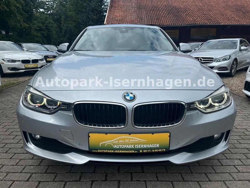 Gebraucht BMW 320 Efficient Dynamics 184 PS (135 kW) 2014 Weiß Limousine