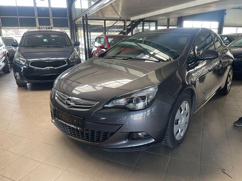 Grau Gebraucht 2012 Opel Astra GTC Edition Coupé | 7.490 € (Fairer Preis) - Bild 1/4