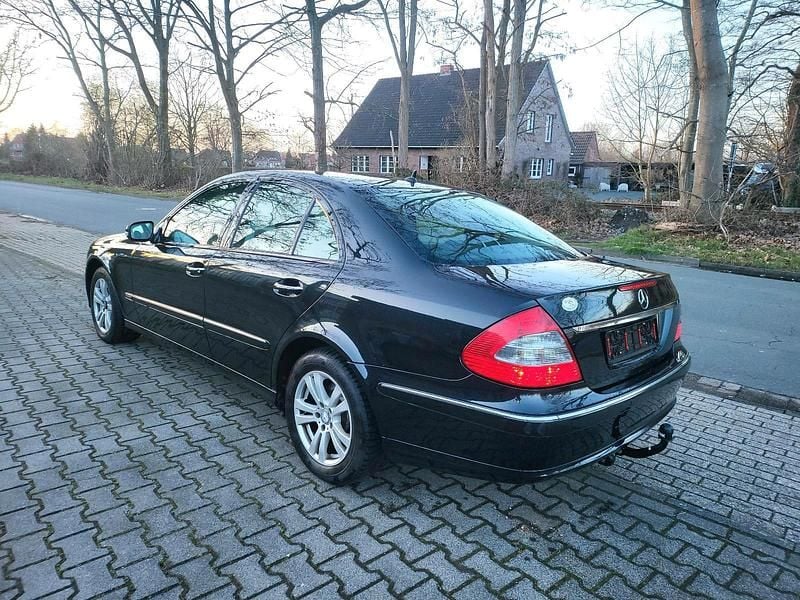 Usata Mercedes E220 170 CV (125 kW) 2007 Berlina