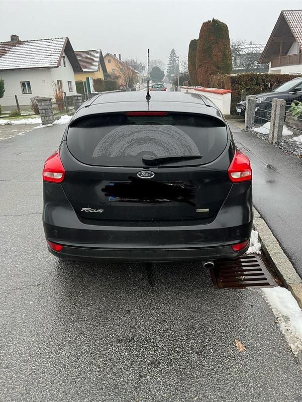 Usado Ford Focus Titanium 150 CV (110 kW) 2015 Negro Berlina