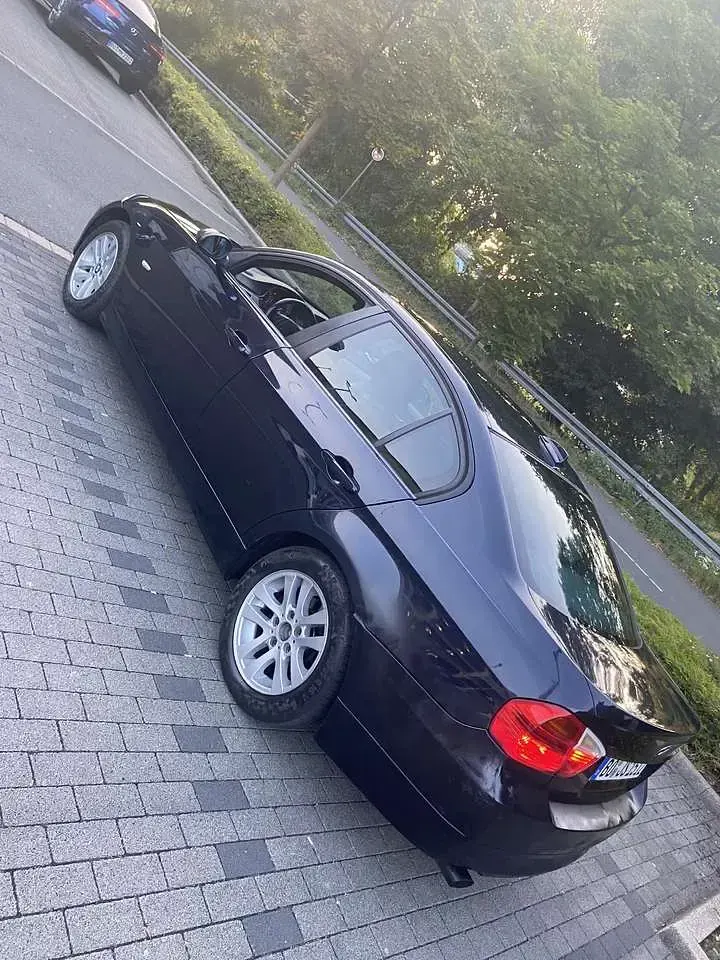 Gebraucht BMW 318 129 PS (94 kW) 2005 Blau Limousine