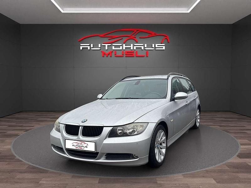 Gebraucht BMW 320 170 PS (125 kW) 2007 Silber Kombi