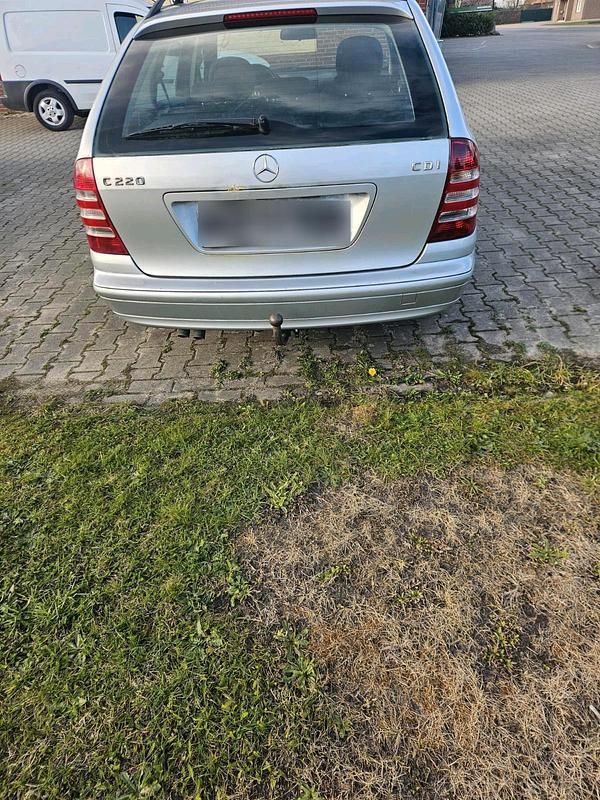 Gebraucht Mercedes C220 150 PS (110 kW) 2005 Silber Kombi