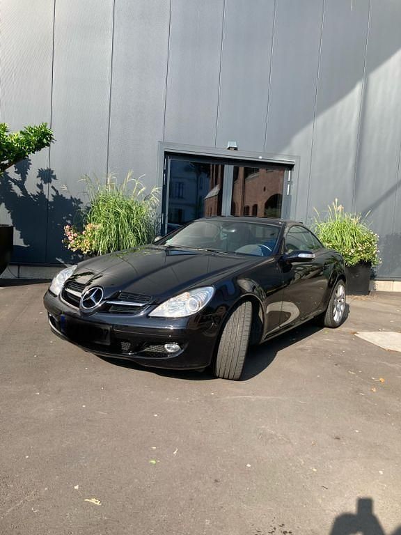 Schwarz Gebraucht 2005 Mercedes SLK200 Cabrio | 8.975 € (Guter Preis) - Bild 1/4
