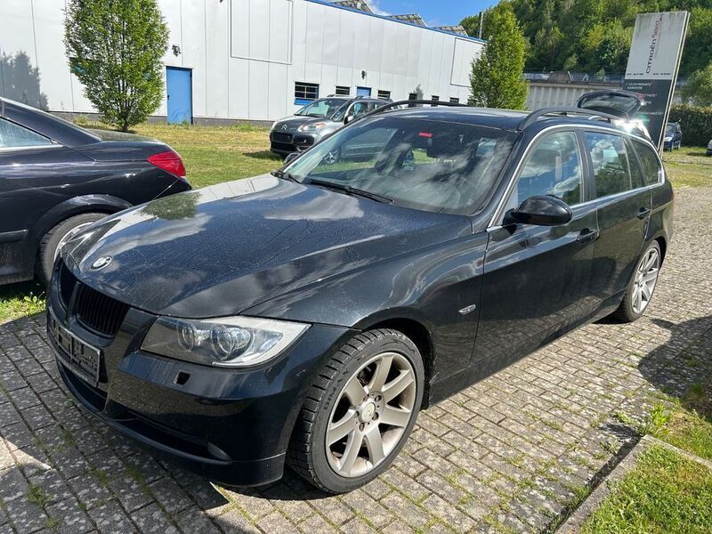 Schwarz Gebraucht 2006 BMW 325 Advantage Kombi | 2.690 € (Superpreis) - Bild 1/4