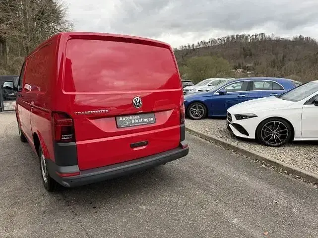 Usado VW Transporter 150 CV (110 kW) 2020 Rojo Van