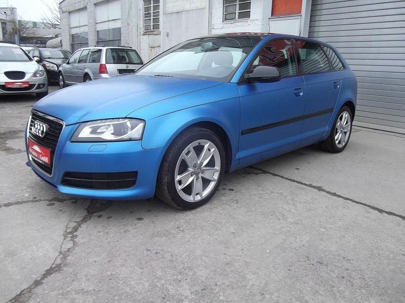 Blau Gebraucht 2012 Audi A3 Sportback Attraction Limousine | 8.999 € (Fairer Preis) - Bild 1/4