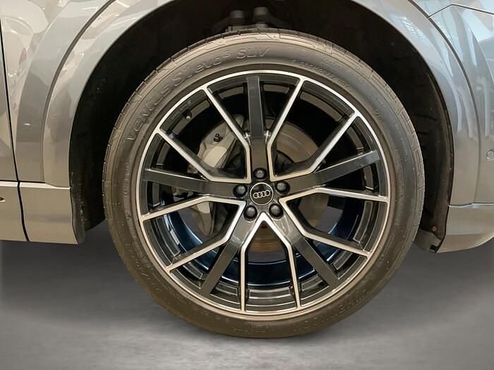 Gebraucht Audi Q8 S-Line 285 PS (209 kW) 2023 Daytonagrau perleffekt SUV