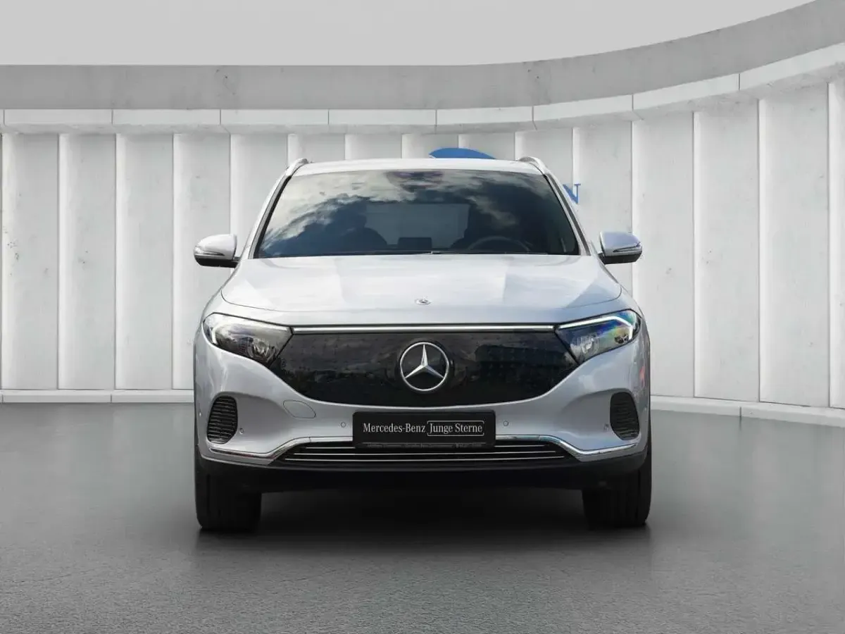 Gebraucht Mercedes EQA250+ Progressive 139 kW (190 PS) 2024 Silber SUV