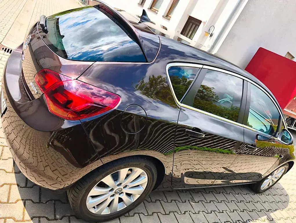 Gebraucht Opel Astra Innovation 110 PS (80 kW) 2011 Braun Limousine