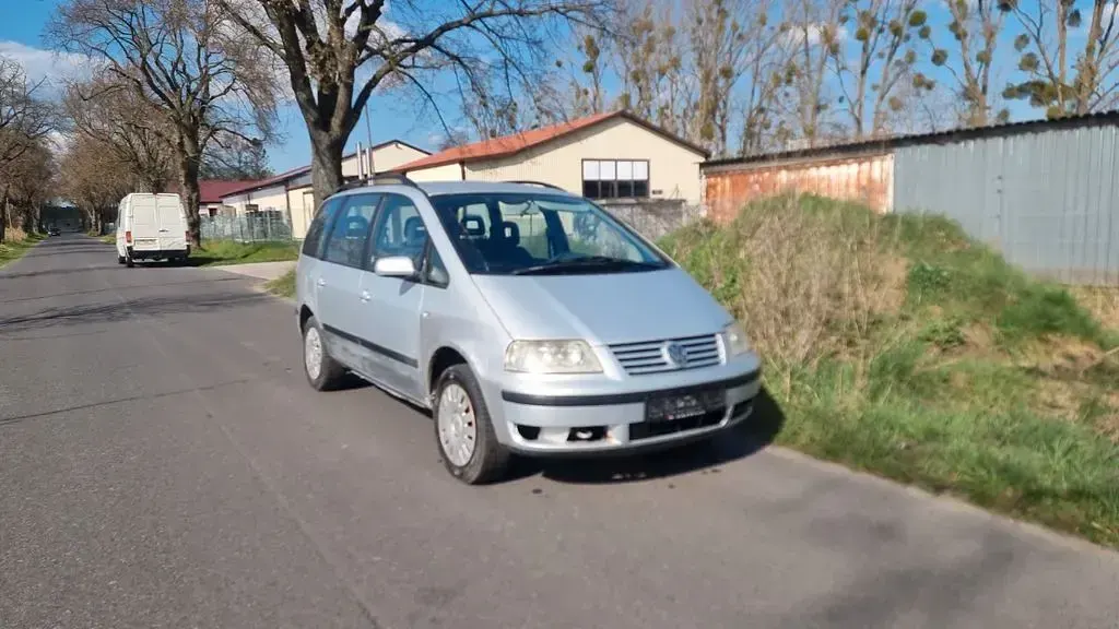 Gebraucht VW Sharan 116 PS (85 kW) 2001 Silber Van / Kleinbus