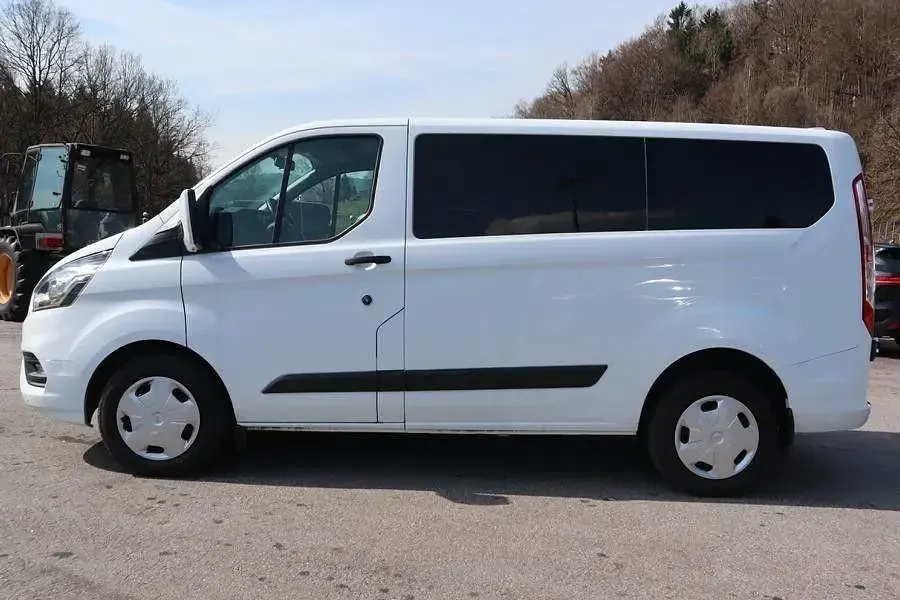 Gebraucht Ford Transit Custom 105 PS (77 kW) 2020 Weiß Van / Kleinbus