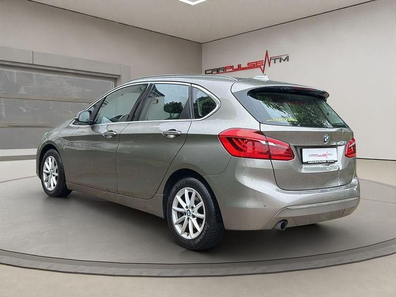 Gebraucht BMW 218 Luxury Line 136 PS (100 kW) 2014 Silber Van / Kleinbus