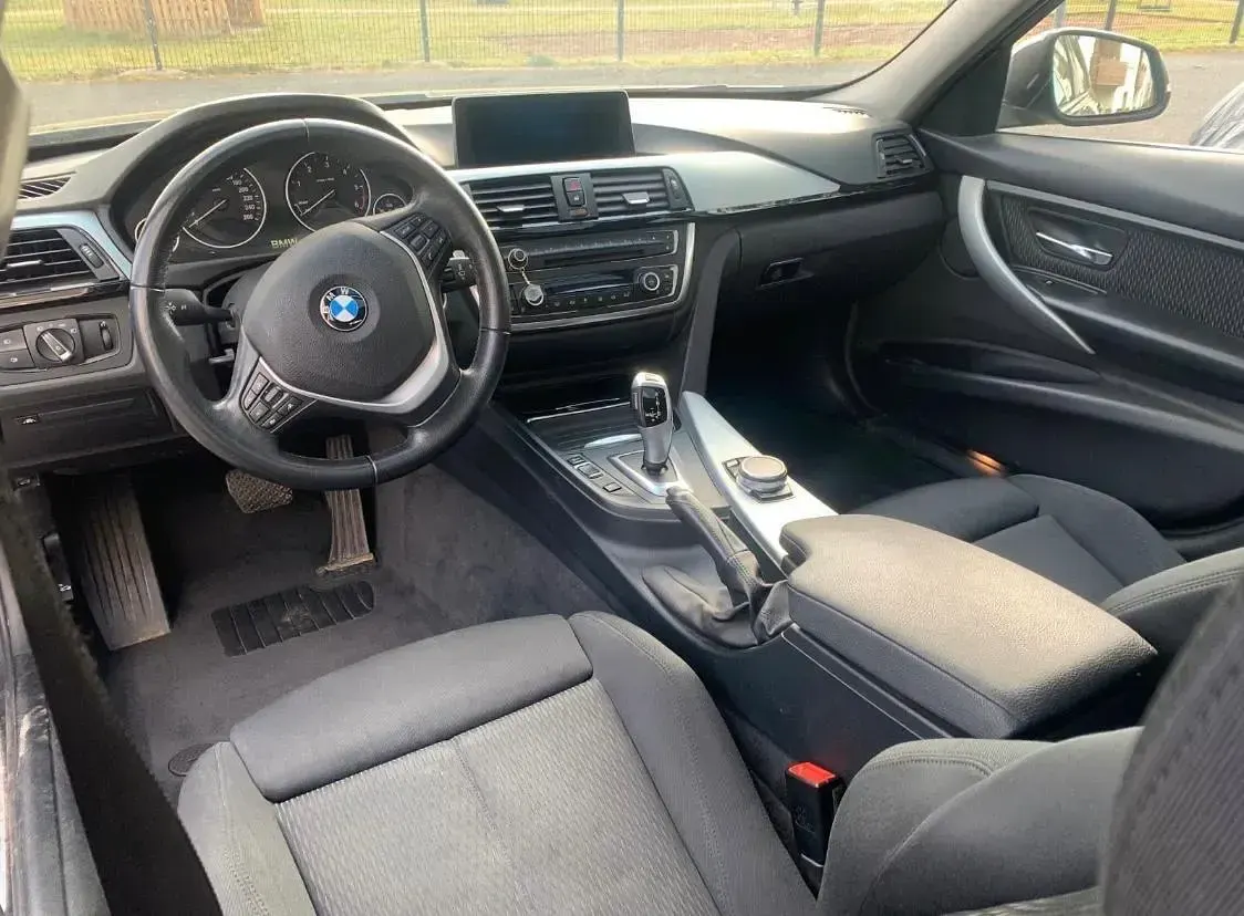 Gebraucht BMW 330 Comfort Edition 258 PS (189 kW) 2014 Grau Kombi